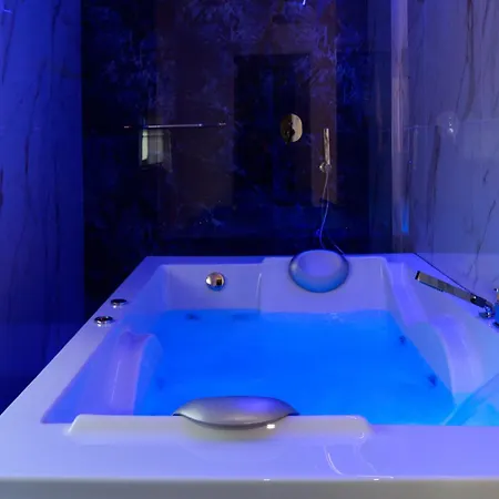Anna Aparthotel 3*
