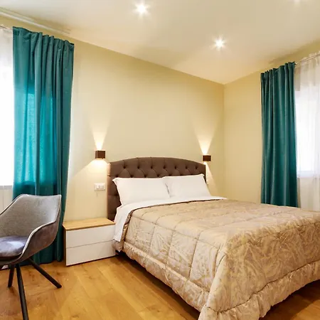 Aparthotel Anna 3*